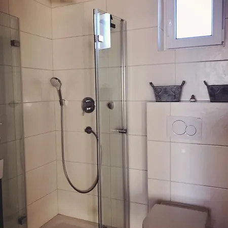 Tatil Evi Cudne Manowce Ogrodzony Na Wylacznosc Wsrod Ciszy I Natury U Stop Gor Izerskich Giebultow (Lwowek Slaski)